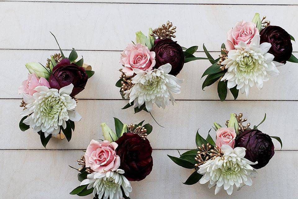 Cuff corsage