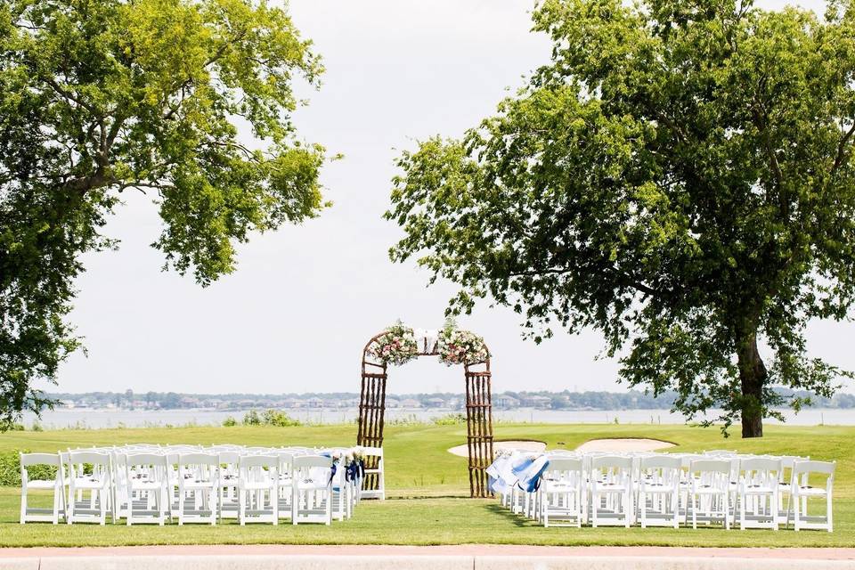 Wedding setup outdoors | Photo by Daissy Torres Photography