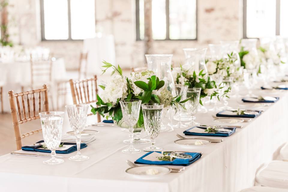 Head table classic floral