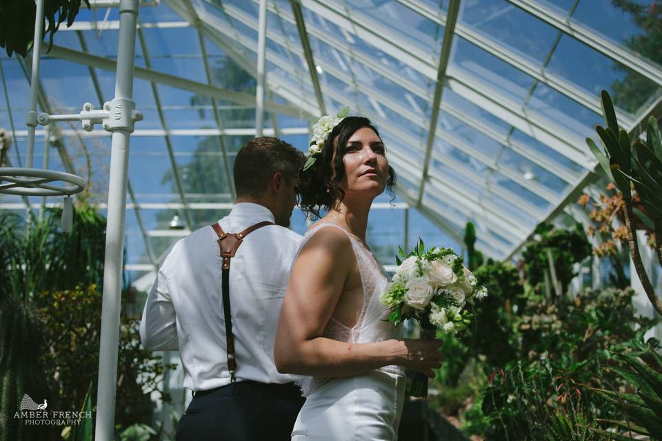 Floral crown & bridal bouquet. Amber french photography