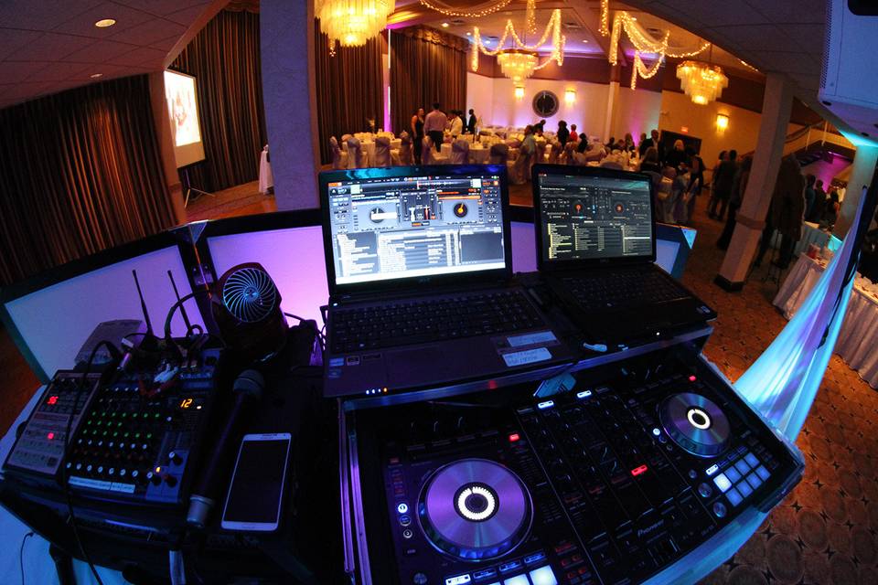 DWF Formal DJ & Photographer