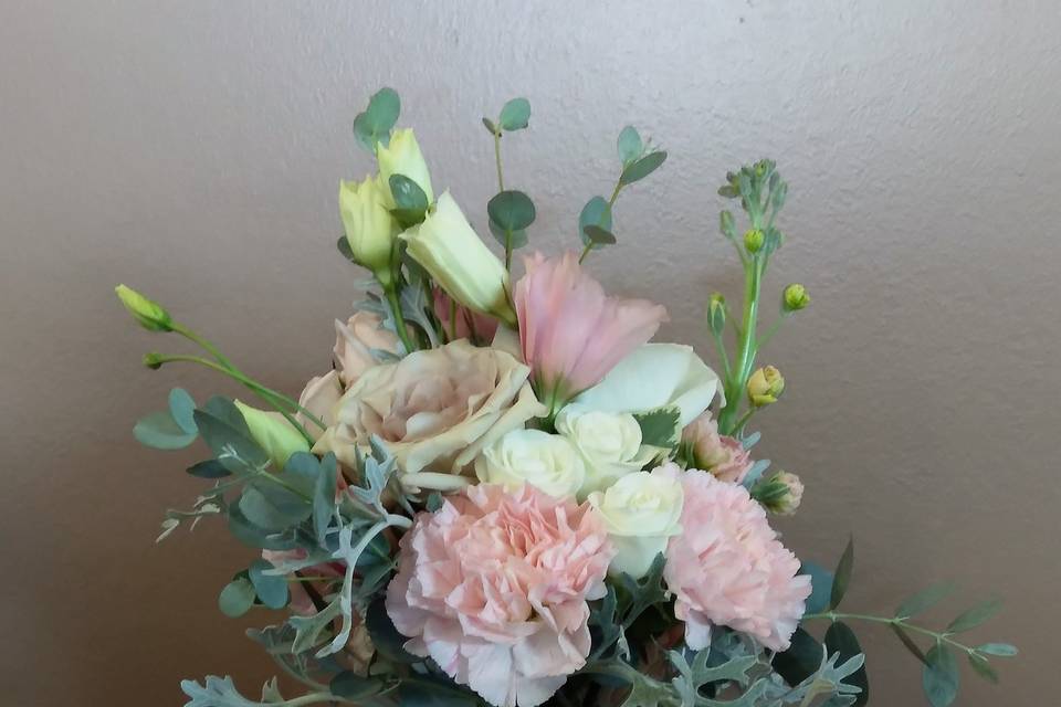 Shades of Blush Small Bouquet