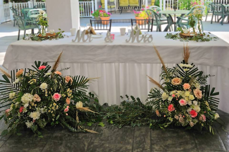 Sweetheart Table Decor