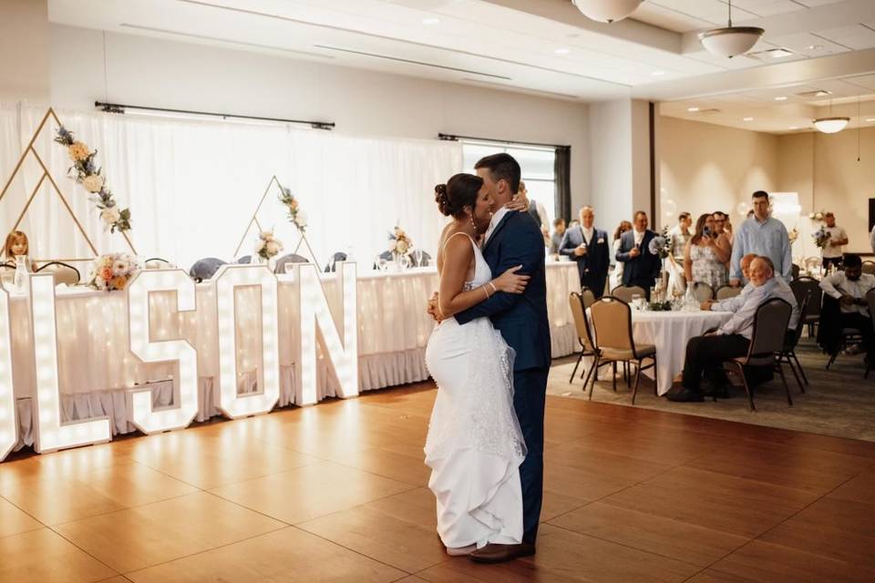 Couples first dance