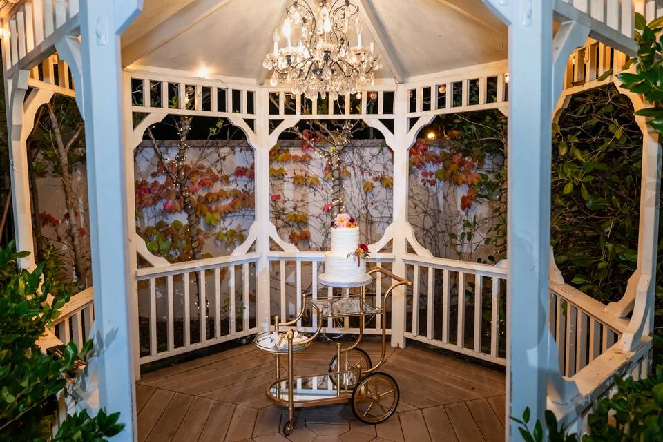 Dove Canyon Courtyard