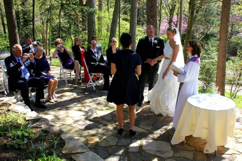 Radiant Vows- Rev. Robin L. Zucker, MDiv. - a professional marriage ministry