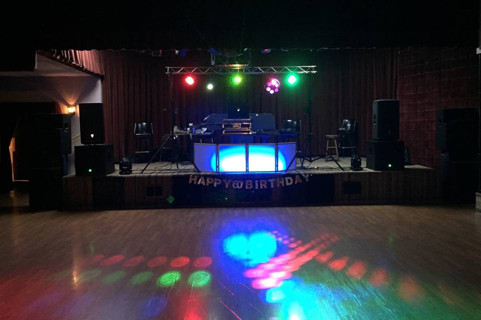 larger Sound and light system set up in a night club setting.