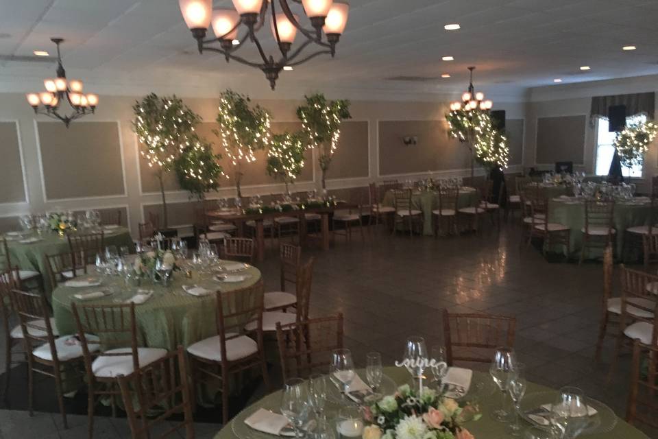 Green reception tables