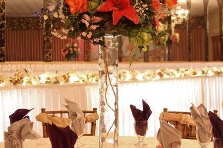 Table setting with centerpiece