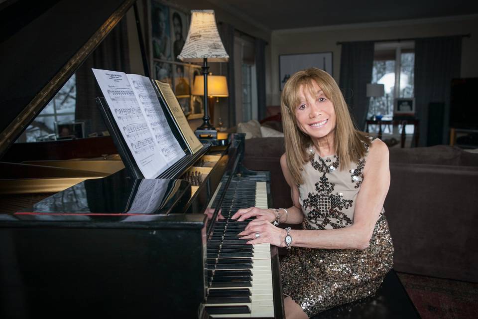 Judy Ann Kamen Pianist