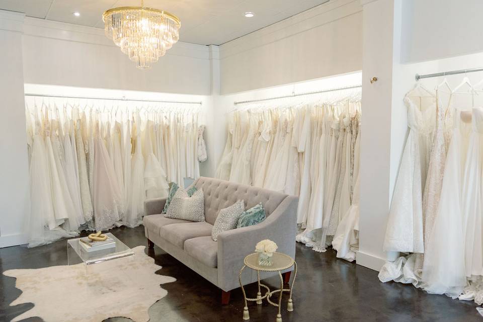 Off-the-rack Wedding Dresses
