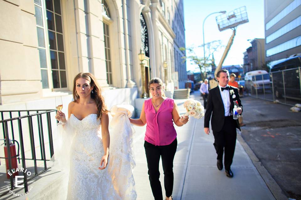 Always have to have 2 hands free for trains and bouquets!