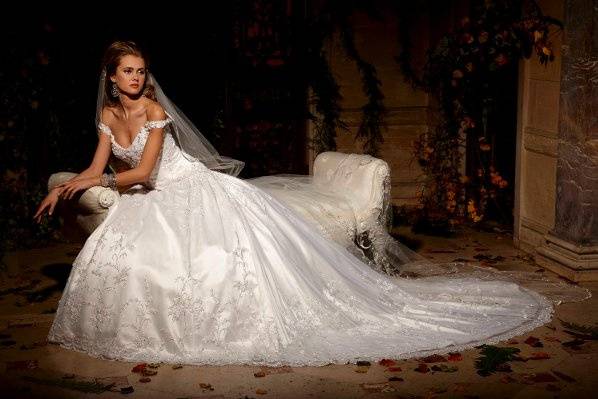 Evas Bridals International Of Tinley Park