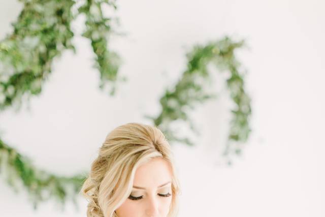 White bouquet | Kate Elizabeth Photography