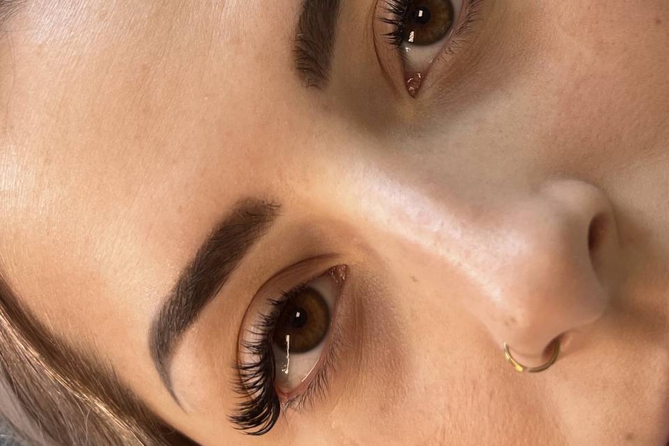 Wet set lash extensions