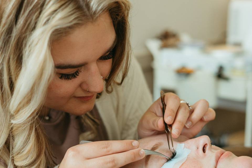 Lash extensions