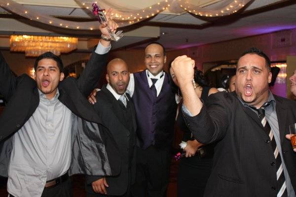 The Bethwood Totowa NJ, DJ Chris Andres, a Filipino Wedding DJ in New Jersey, provides quality DJ entertainment for all events using uplighting, intelligent lighting, video montages, plasmas, photobooths and utilizes his talent entertaining guests with linedancing or linedances that people are familiar with.  Hire him as an MC or Emcee with his complete DJ entertainment package.