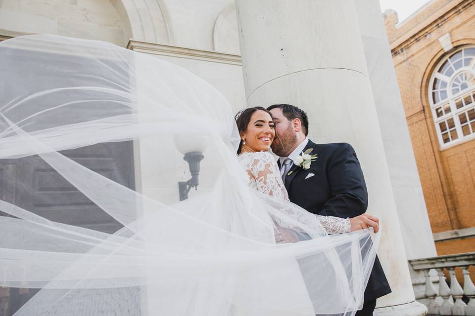 Windy days rock for veil shots