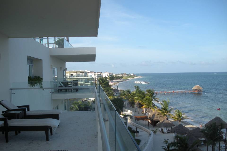 Rooftop Honeymoon Suite