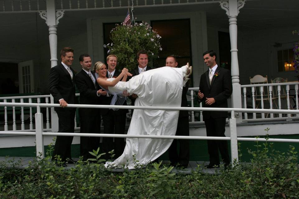 The bride with the groomsmen