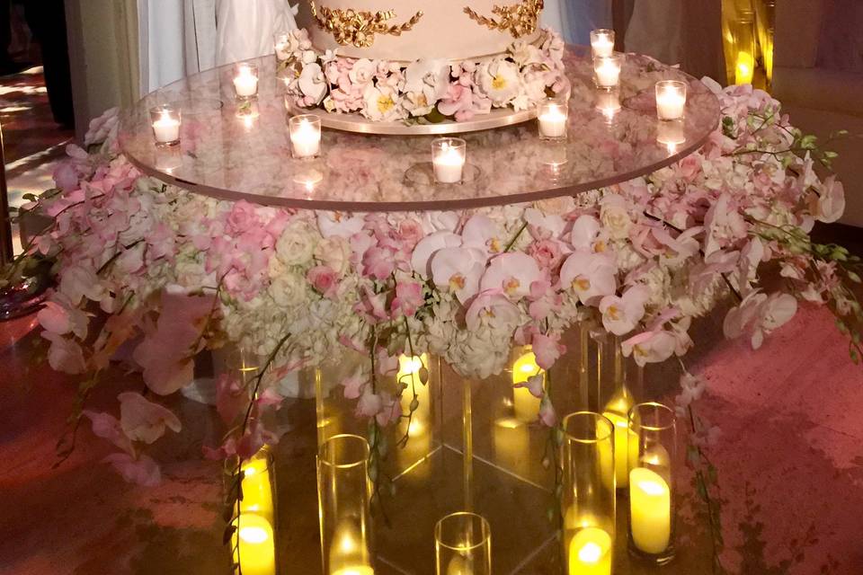 Full floral cake table