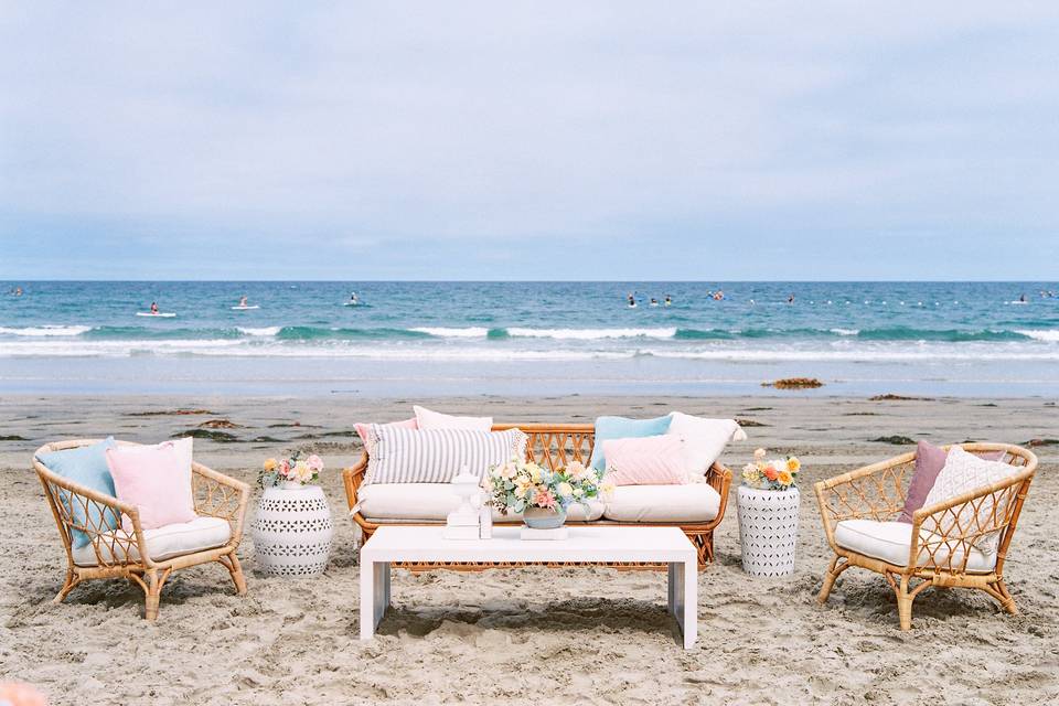 Beach lounge