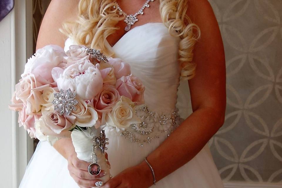 blush bling beautiful bridal bouquet