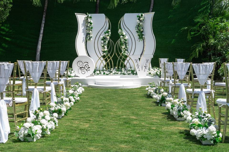 Ceremony Setting