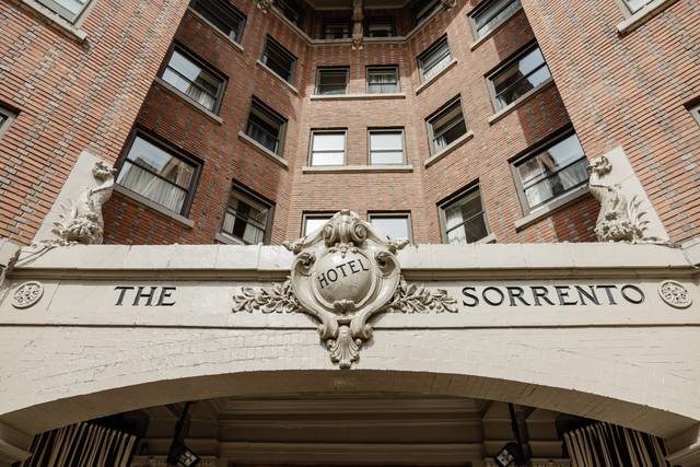 Hotel Sorrento Entry
