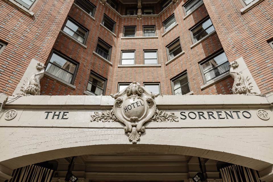 Hotel Sorrento Entry