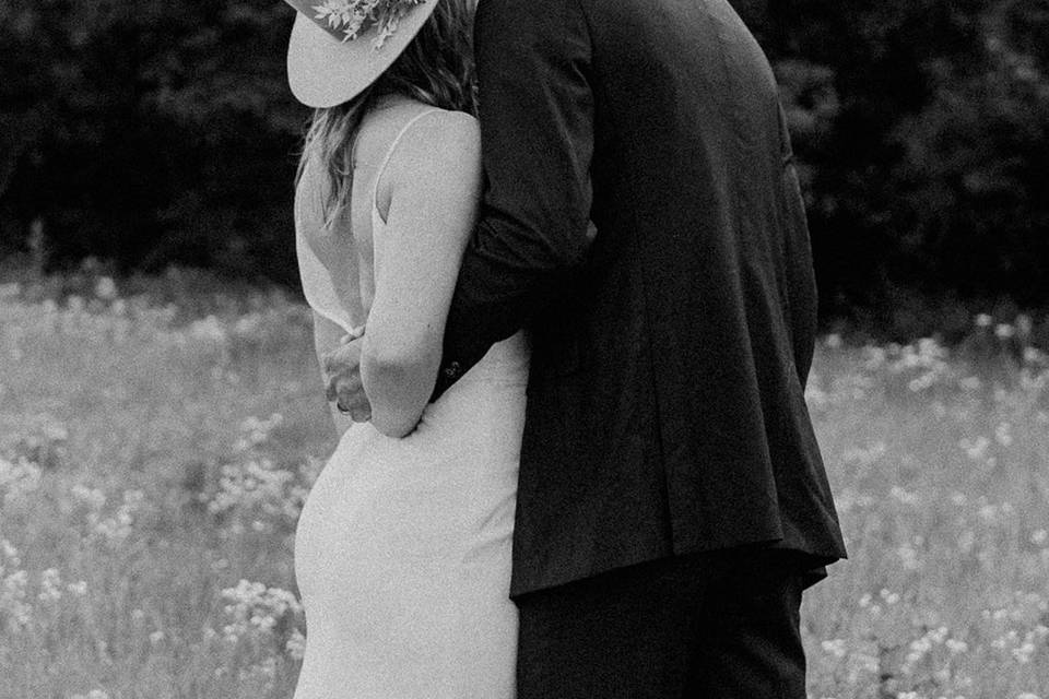 Hourglass Wedding