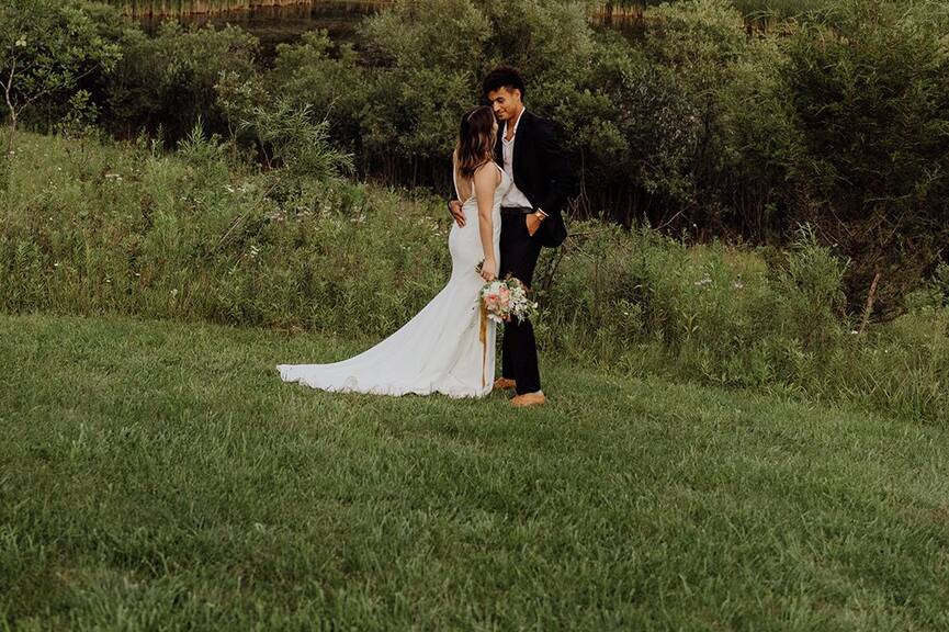 Hourglass Wedding
