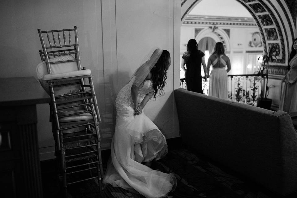 Lydia Charles Photography - Getting ready