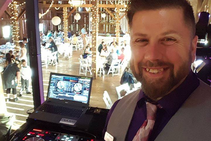 Owner and Elite Master of Ceremonies Thomas Heath prepares for a wedding at Jordan Valley Barn.