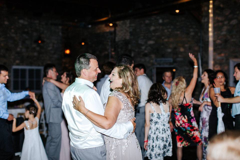 Ryan and Stephanie have great fun dancing with their guests at Castle Farms.