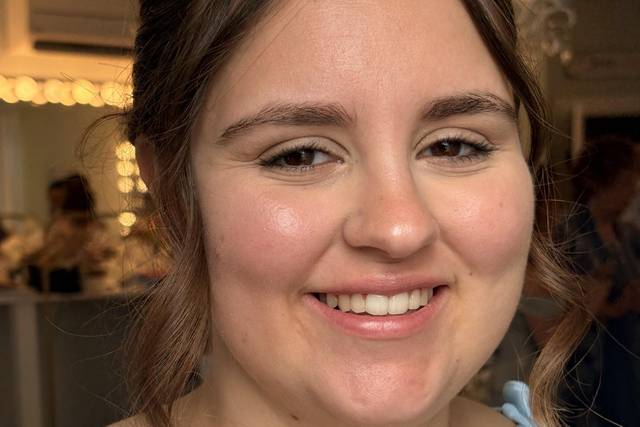 Natural Guest Glam