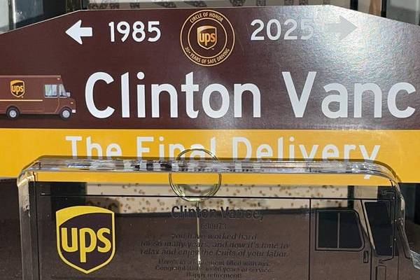 UPS retirement party! 📦