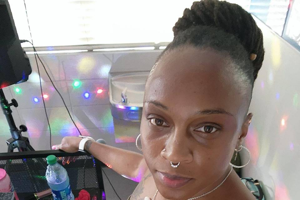 DJ QUEEN ENTERTAINMENT