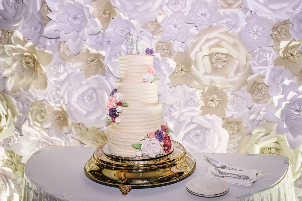 Simple wedding cake