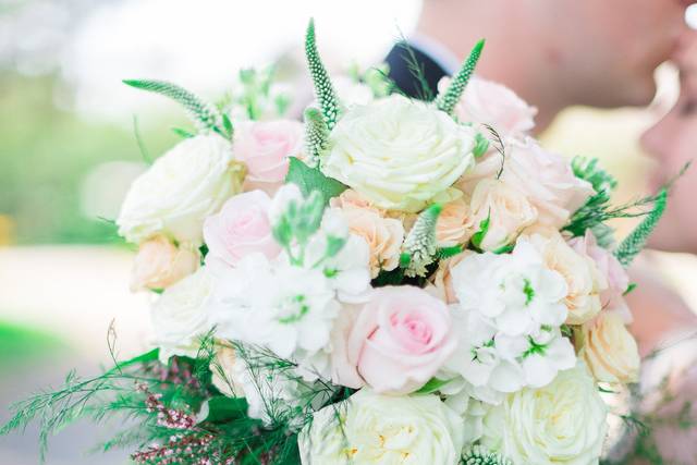 Soft and chic bouquet