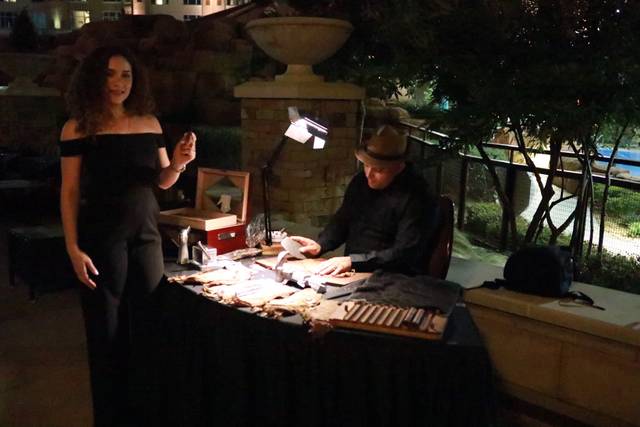 Cigar Roller for weddings