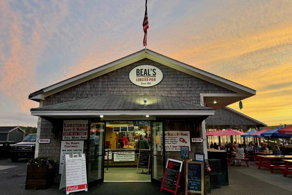 Beal's Lobster Pier