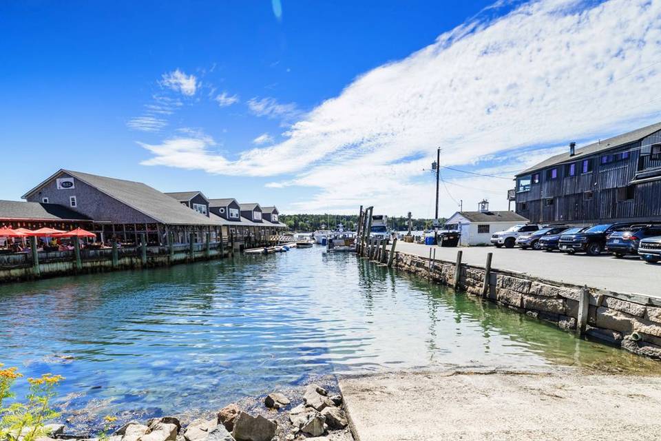 Beal's Lobster Pier