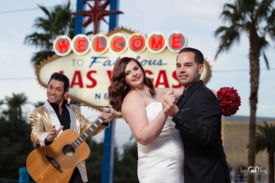 Las Vegas Sign Wedding