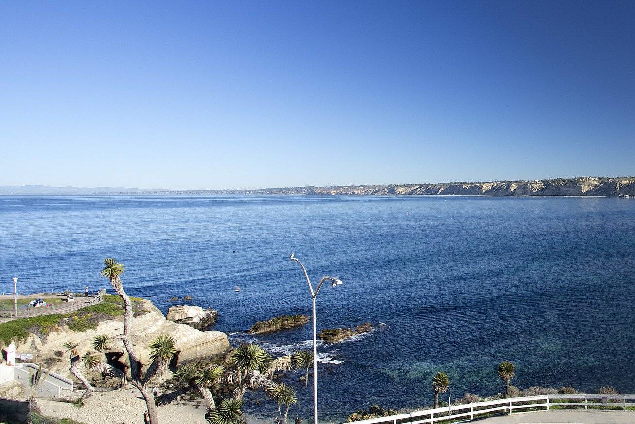 wedding-with-views-la-jolla-cove-rooftop-chic-wedding-venues-san