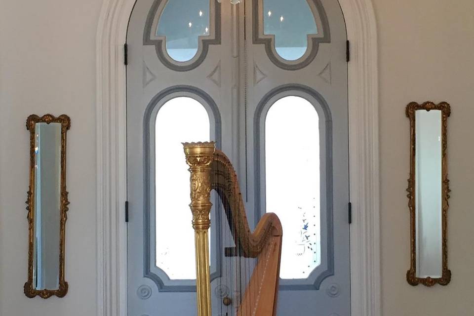 Laura Byrne Harpist