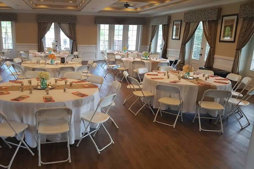 White round table setup