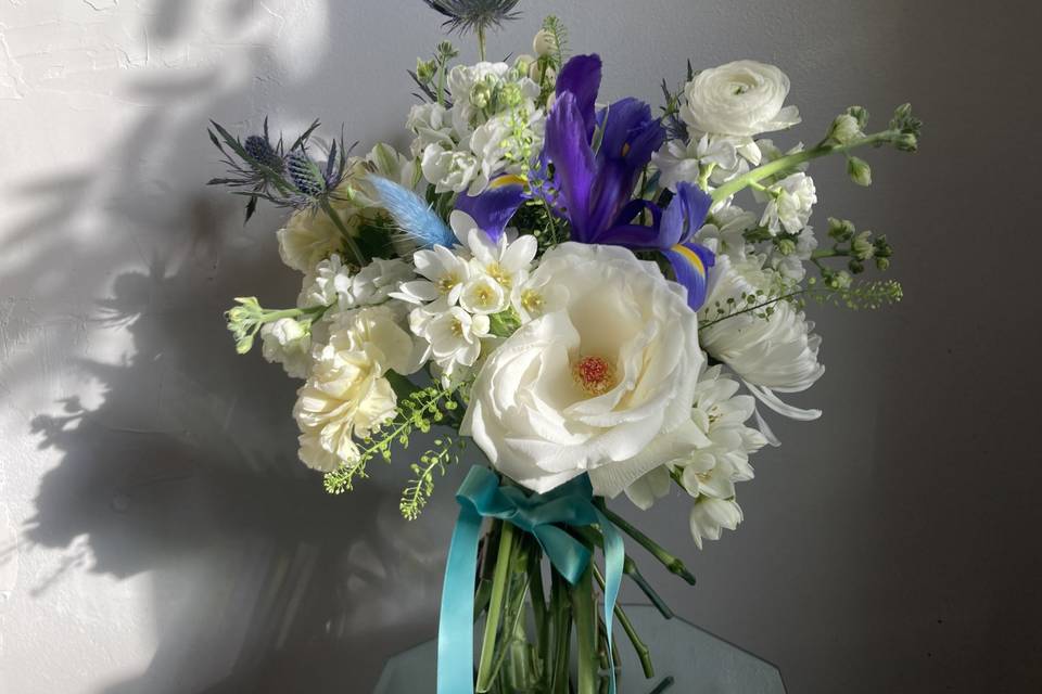Spring bouquet with iris
