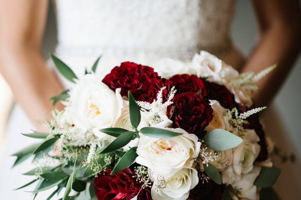 Bride's bouquet | Photo by Willow and Wren Photography