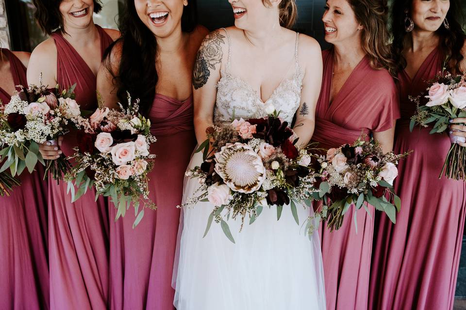 Bride and bridesmaids' bouquets | Photo By Ali Leigh Photography